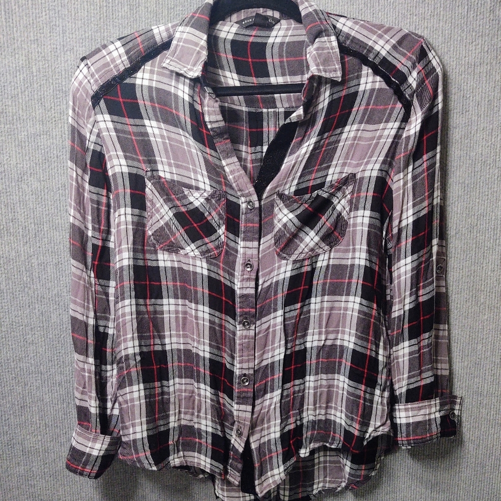 🛍️*4/25 Sz S Black plaid Buttondown shirt